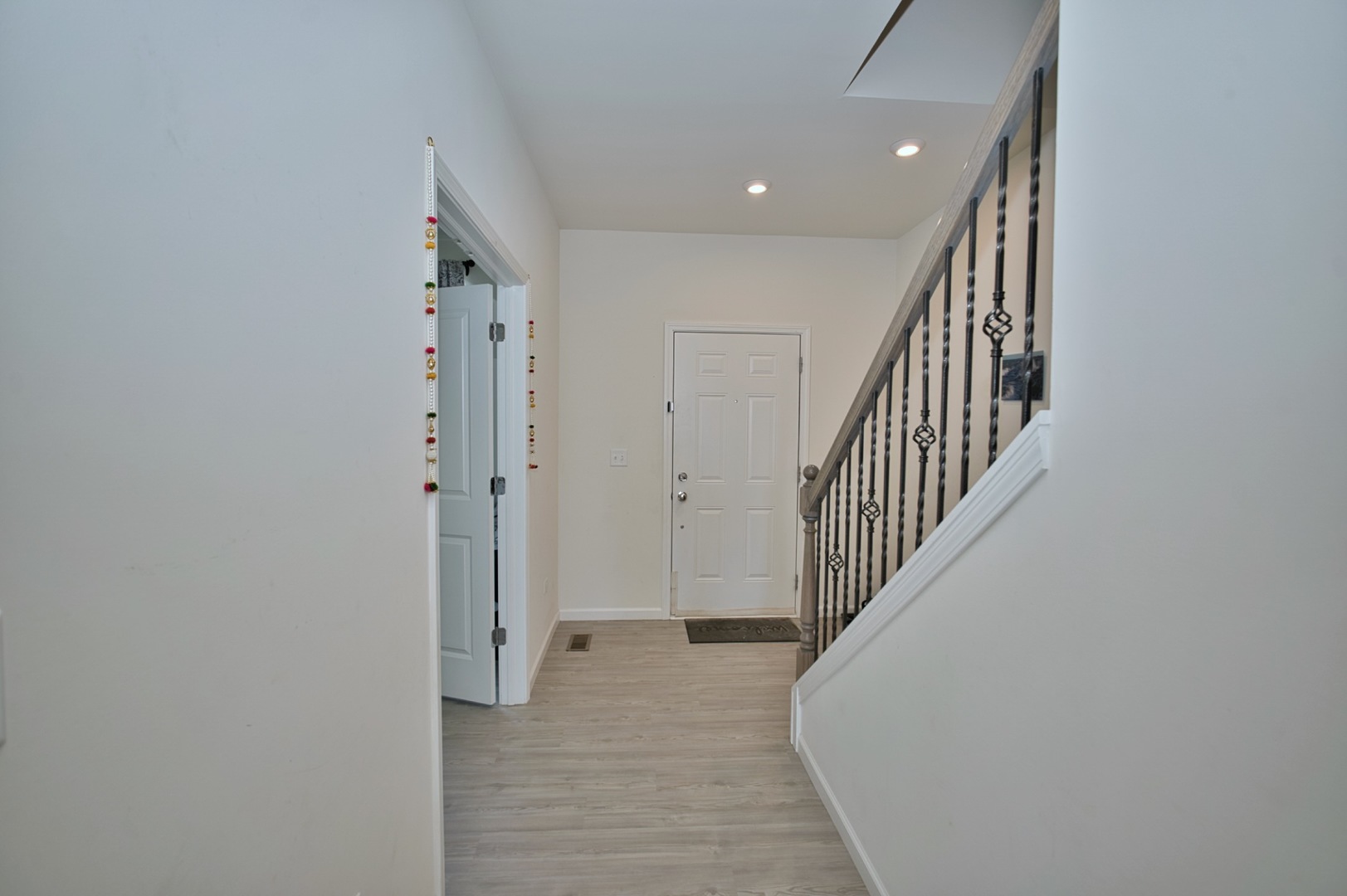1447 Kessler Drive, Mundelein, IL 60060
