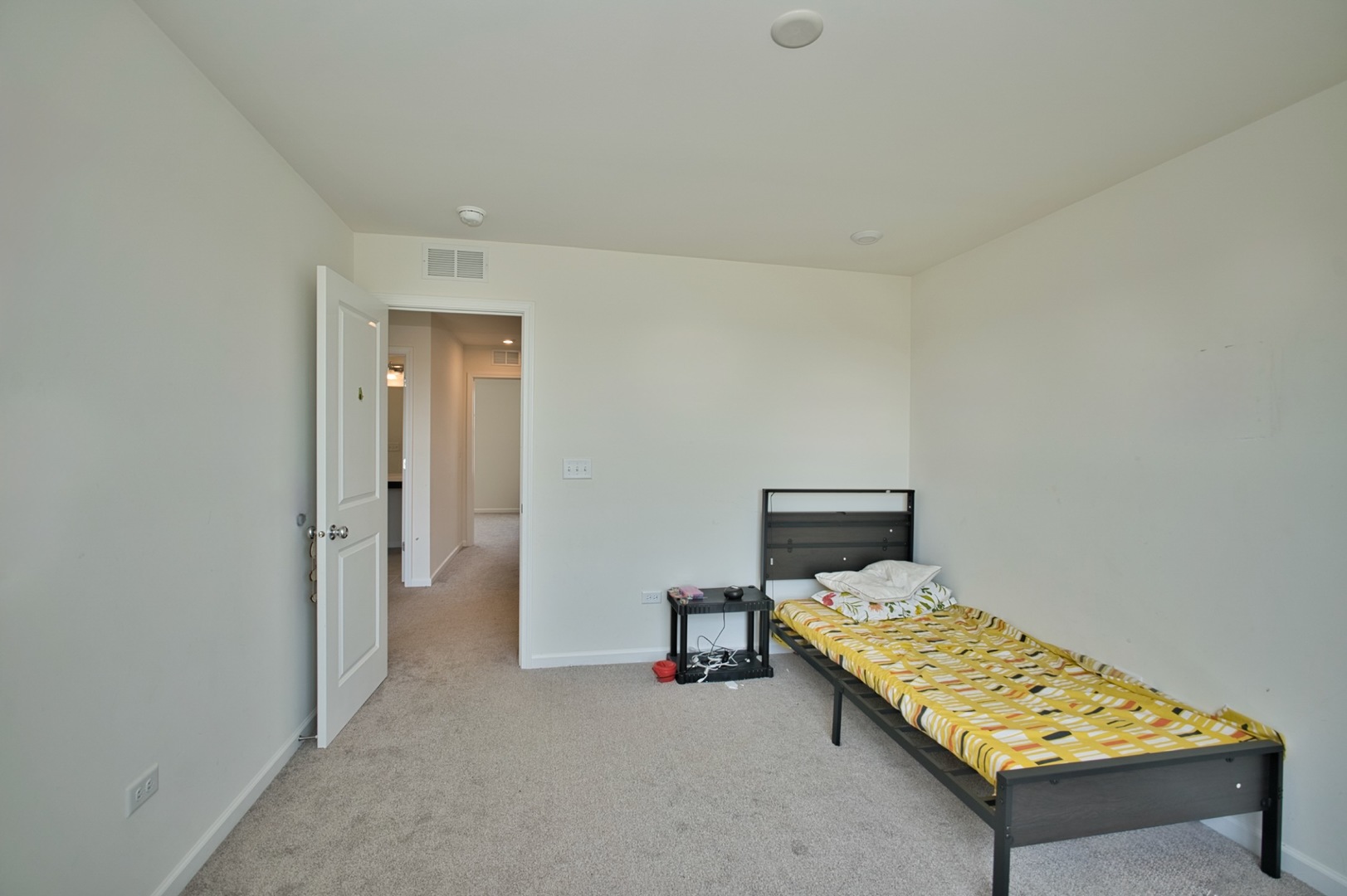 1447 Kessler Drive, Mundelein, IL 60060