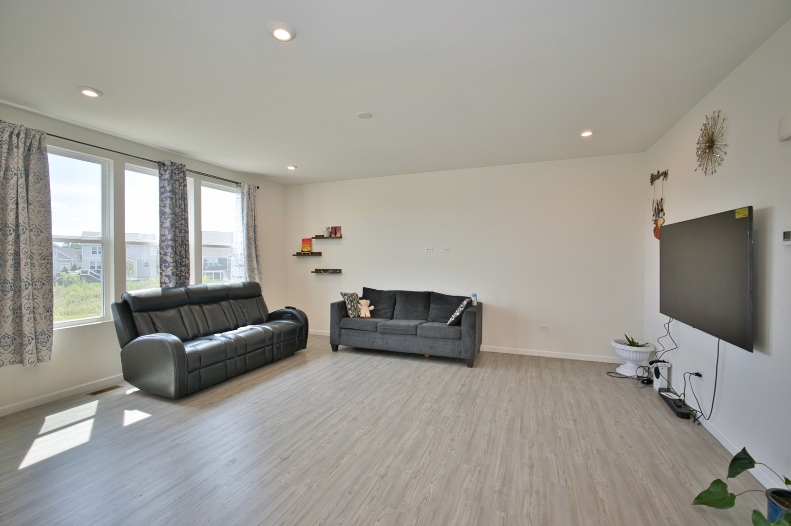 1447 Kessler Drive, Mundelein, IL 60060
