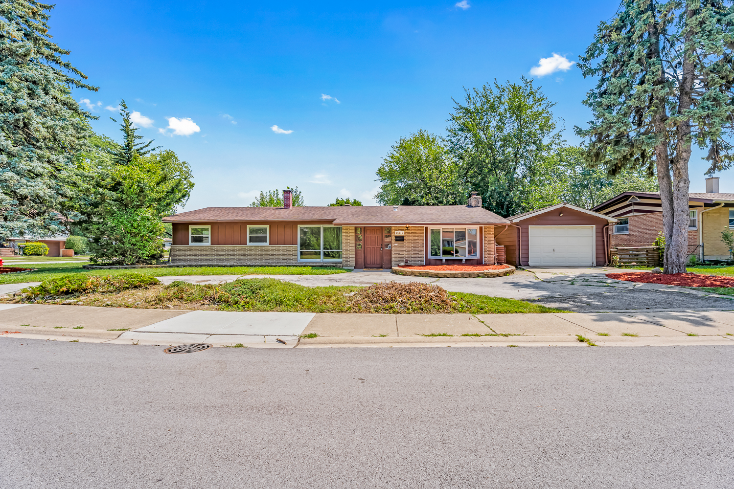 15615 Avalon Avenue, South Holland, IL 60473