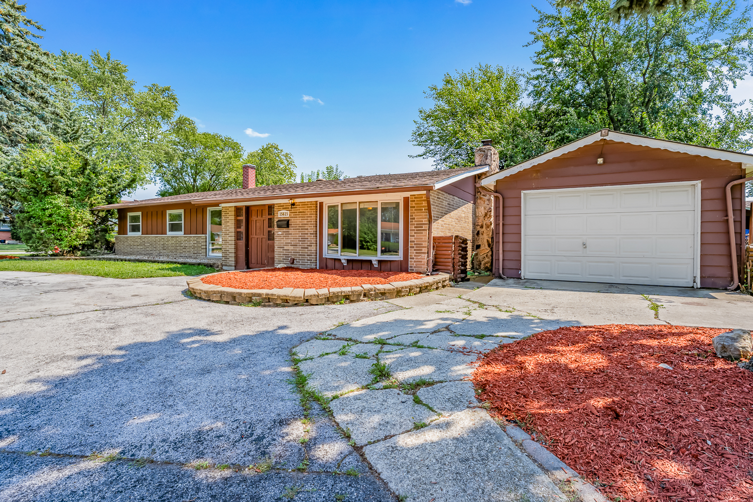 15615 Avalon Avenue, South Holland, IL 60473