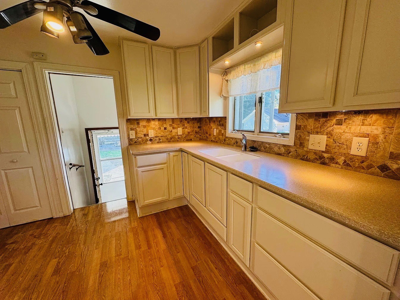 1212 Briargate Avenue, Joliet, IL 60435