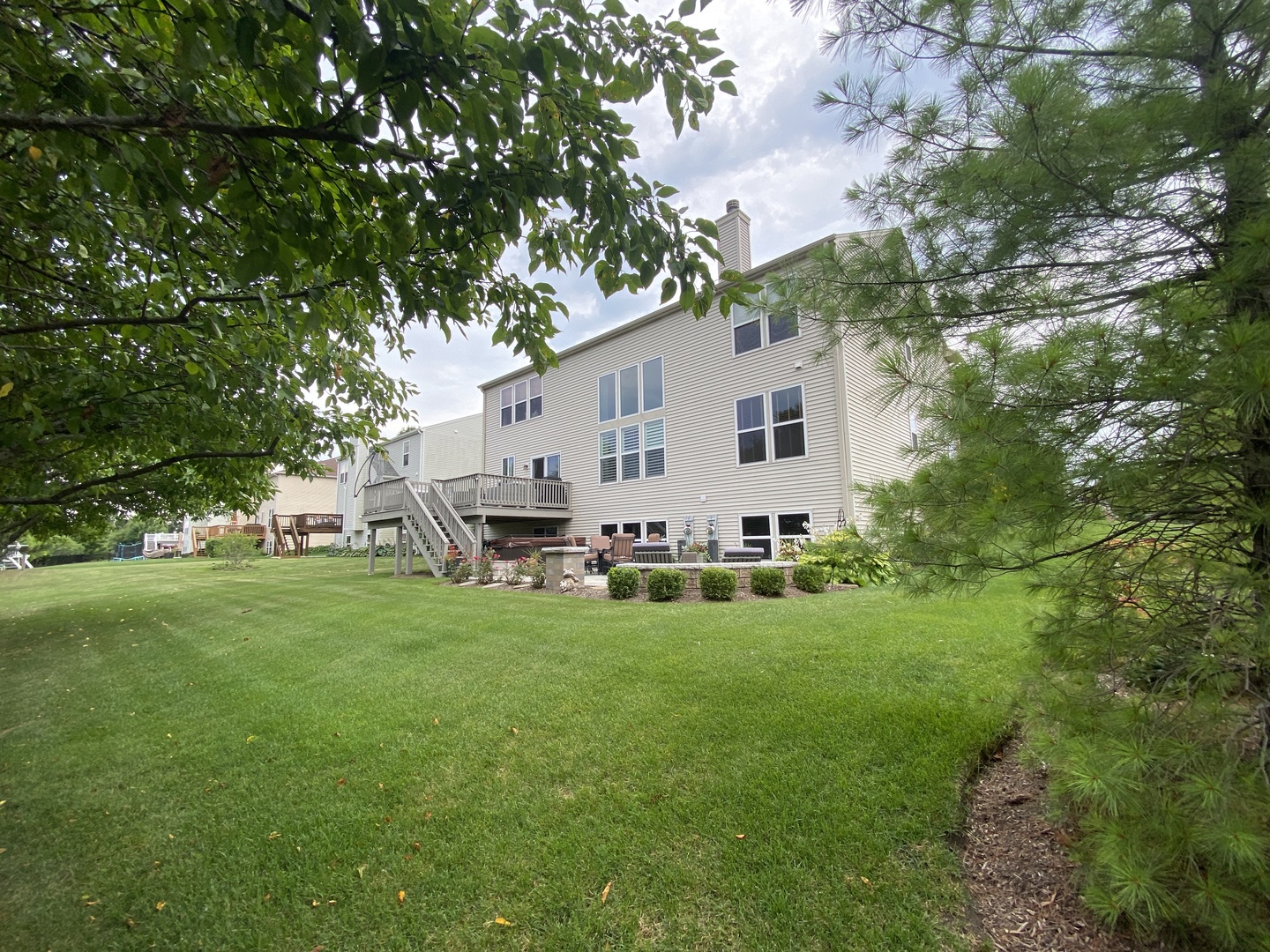 705 Porter Circle, Lindenhurst, IL 60046