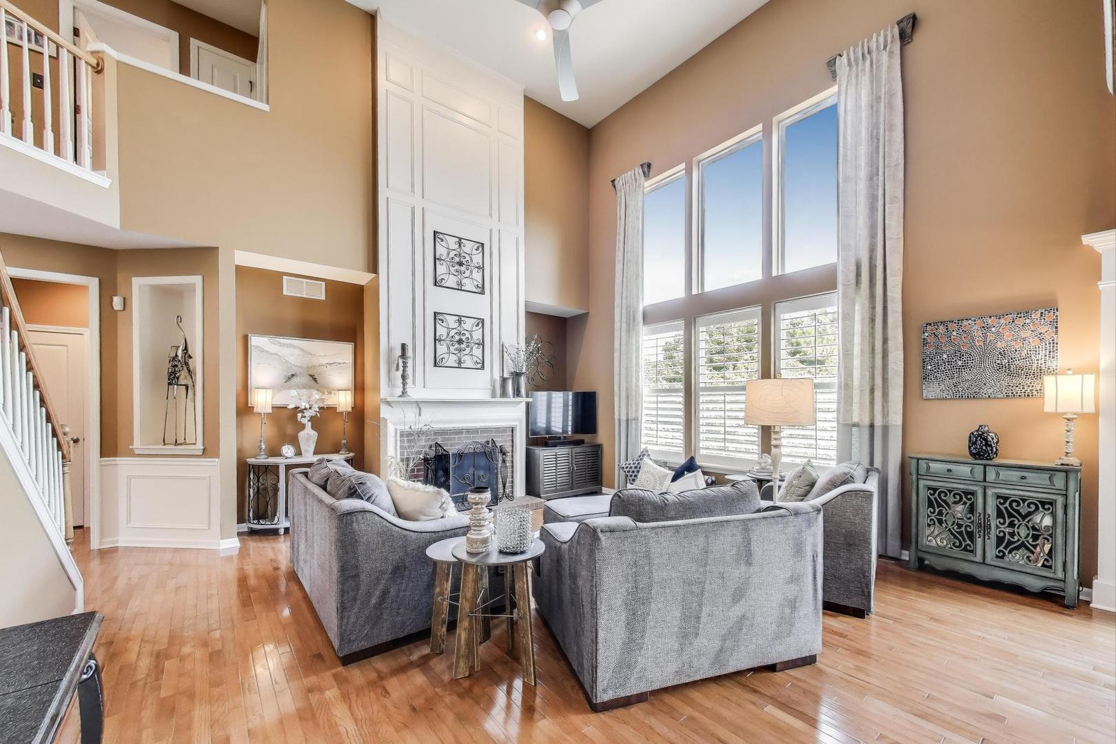 705 Porter Circle, Lindenhurst, IL 60046