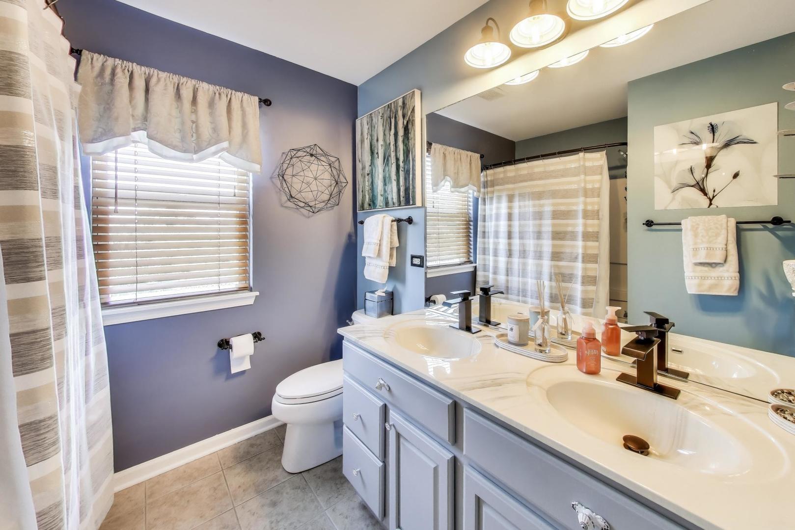 705 Porter Circle, Lindenhurst, IL 60046