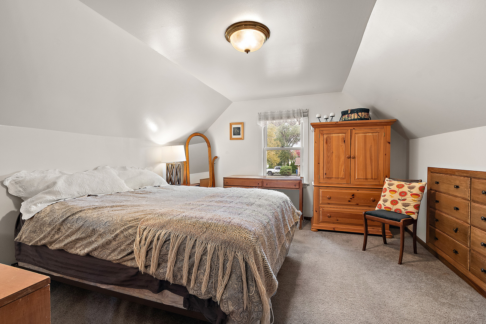 9305 S 78th Avenue, Hickory Hills, IL 60457