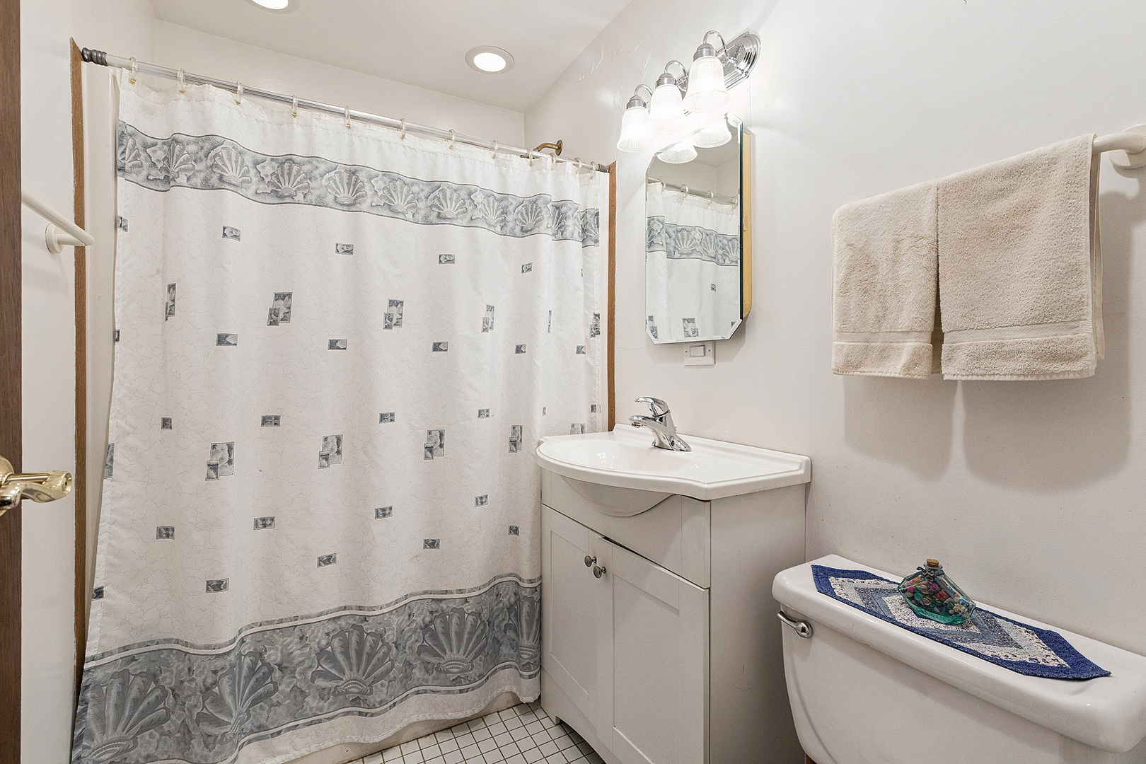 9305 S 78th Avenue, Hickory Hills, IL 60457