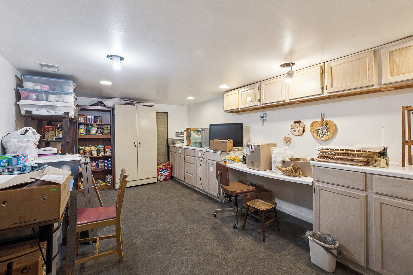 9305 S 78th Avenue, Hickory Hills, IL 60457