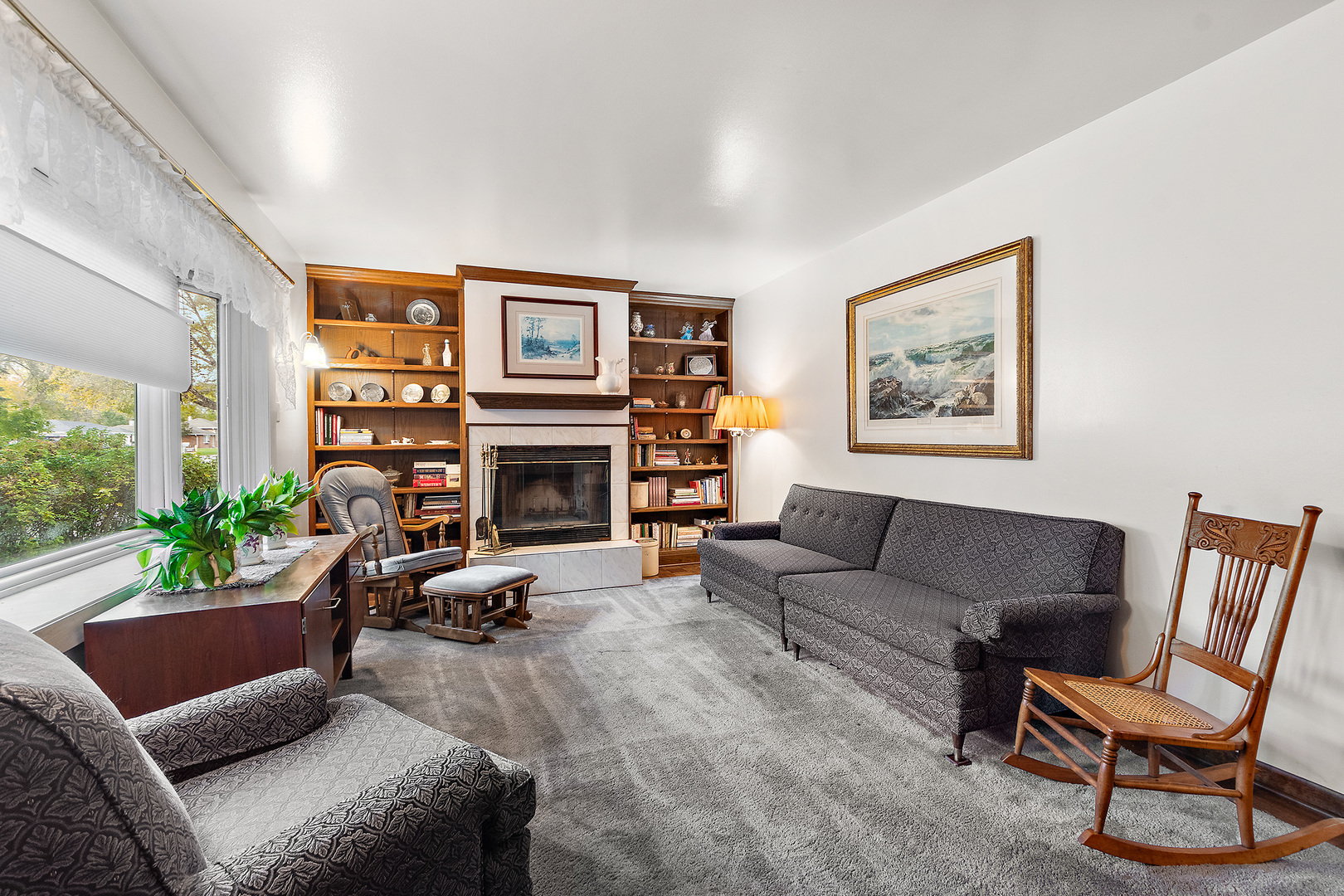 9305 S 78th Avenue, Hickory Hills, IL 60457