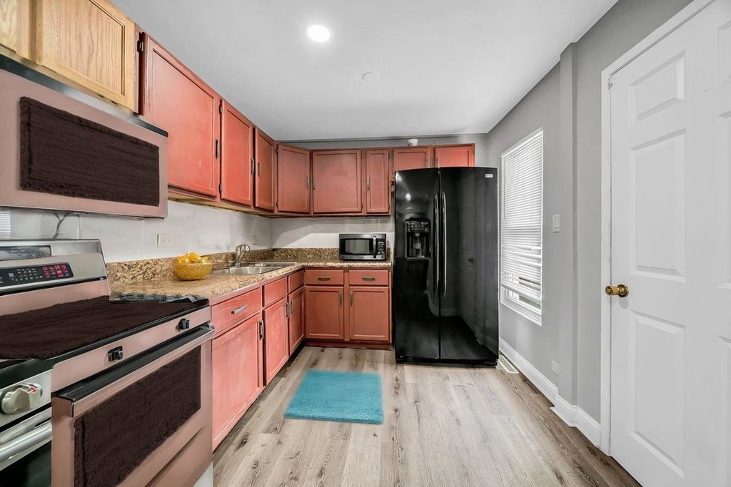 69 E 159th Street, Harvey, IL 60426