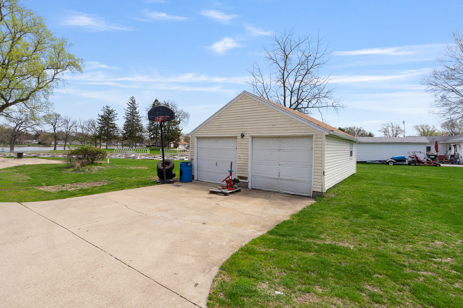 2697 River Road, Kankakee, IL 60901