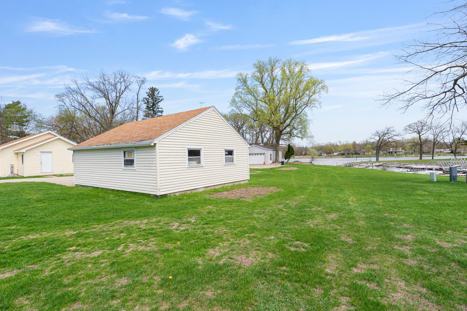 2697 River Road, Kankakee, IL 60901