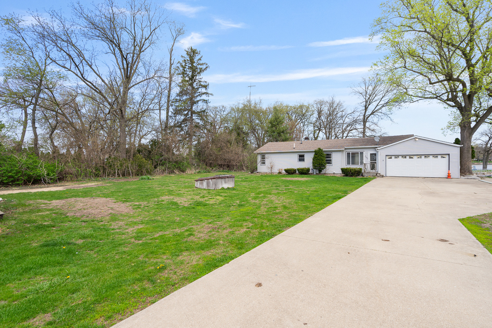 2697 River Road, Kankakee, IL 60901