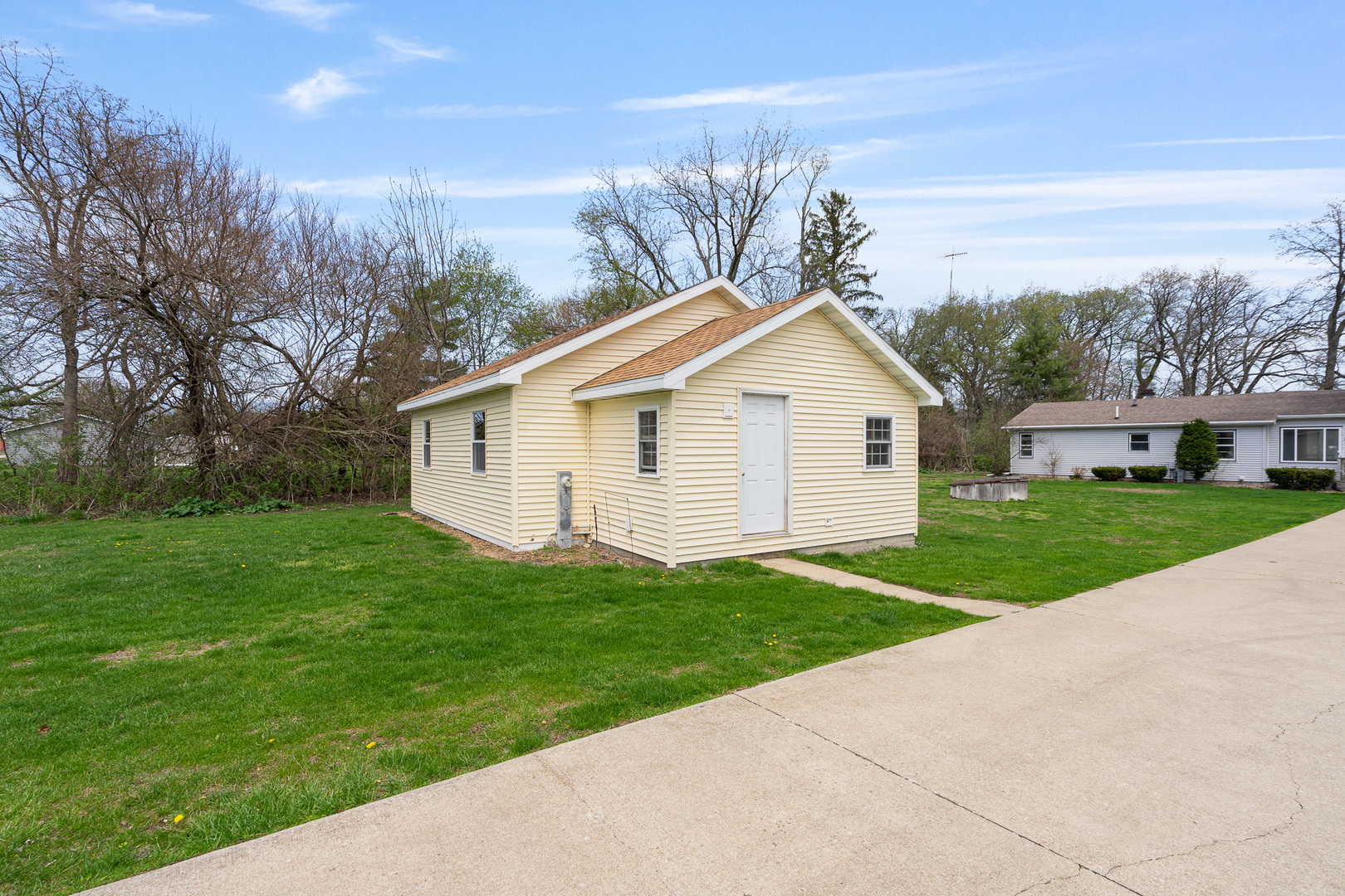 2697 River Road, Kankakee, IL 60901