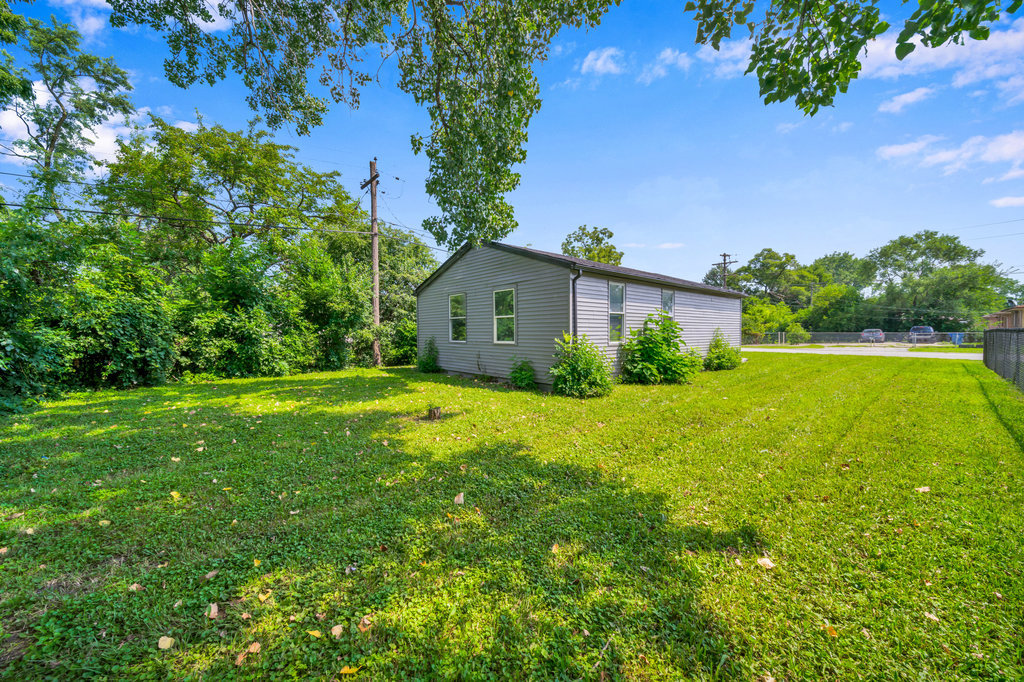 15812 Lincoln Avenue, Harvey, IL 60426
