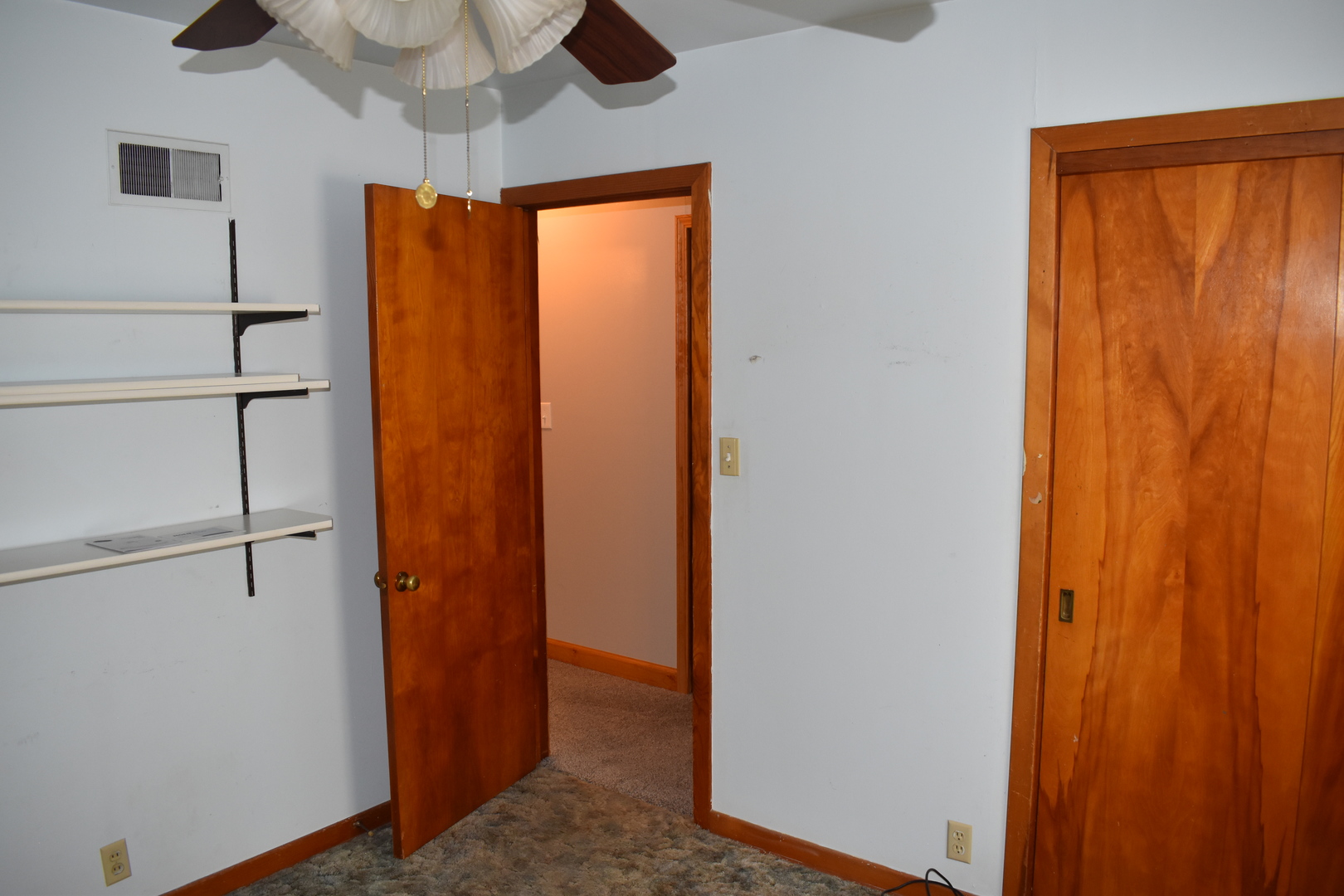 211 N Monroe Street, Flanagan, IL 61740