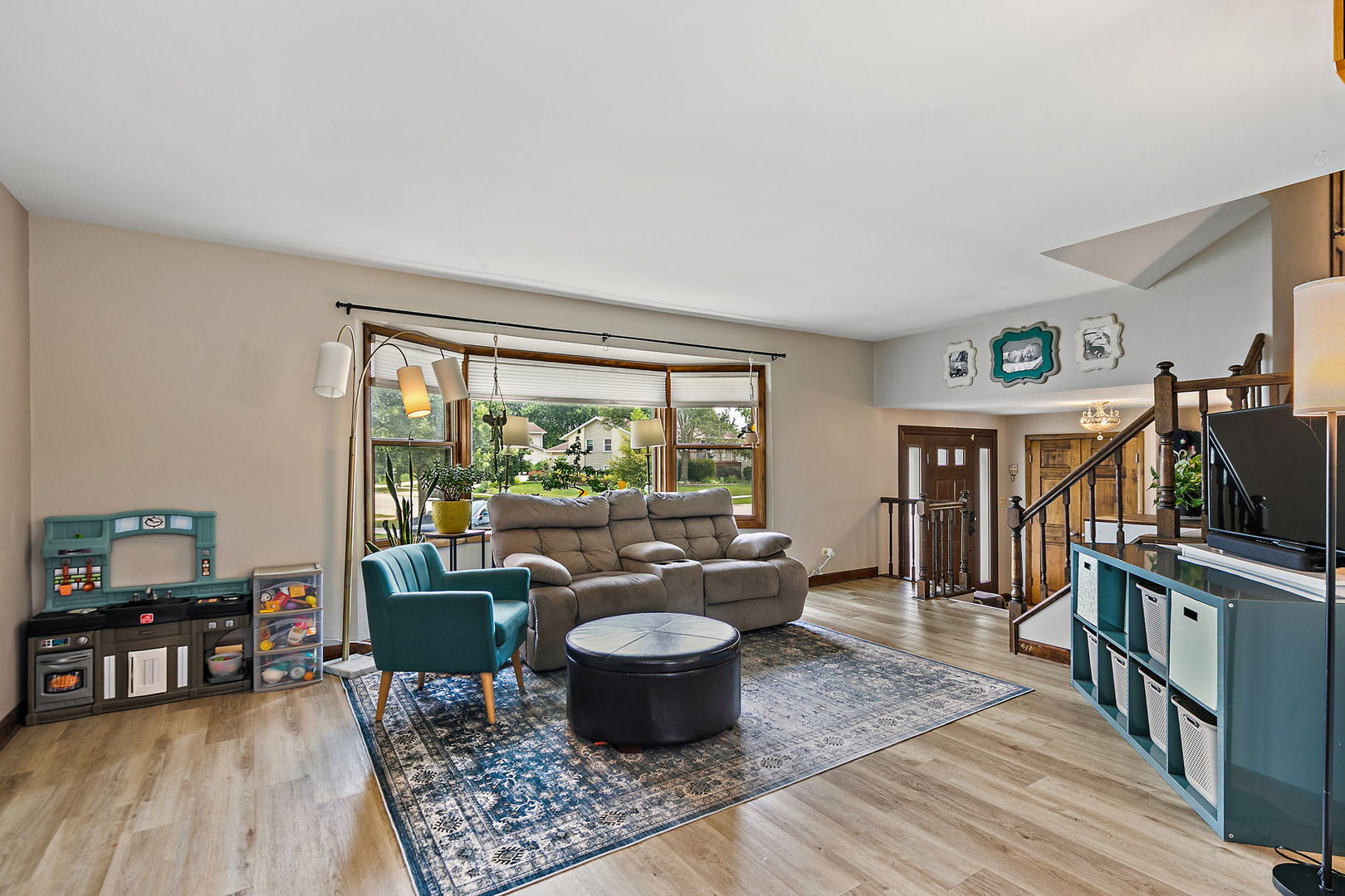 1324 PARKER Place, Elk Grove Village, IL 60007