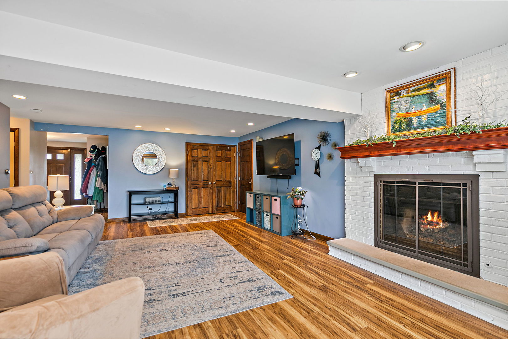 1324 PARKER Place, Elk Grove Village, IL 60007