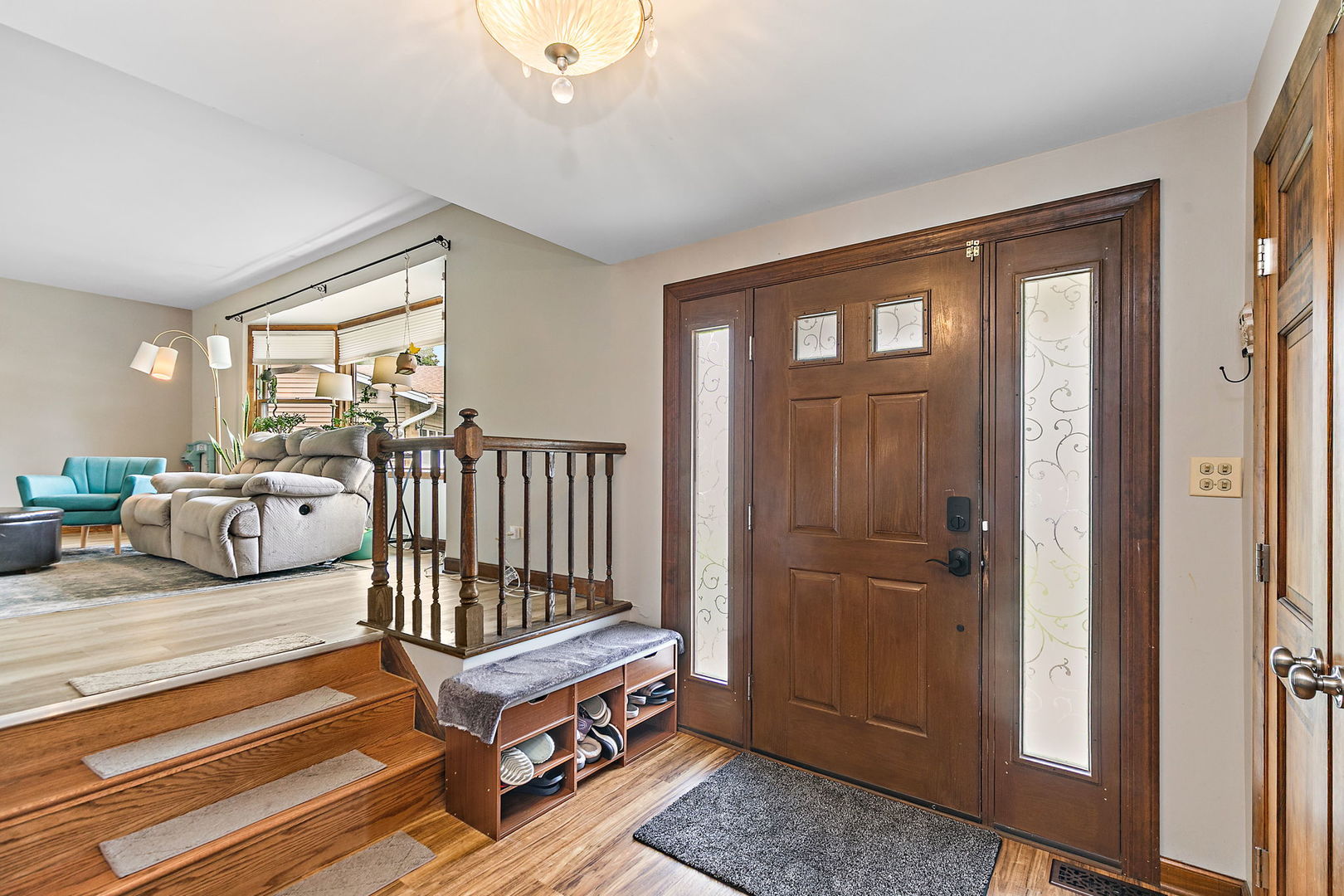 1324 PARKER Place, Elk Grove Village, IL 60007