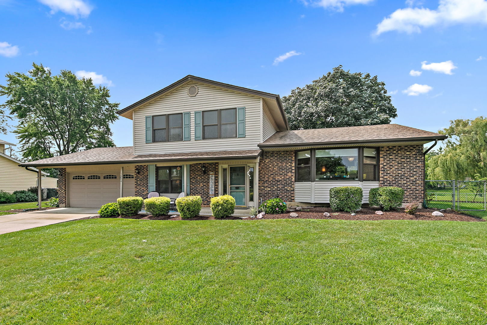 1324 PARKER Place, Elk Grove Village, IL 60007