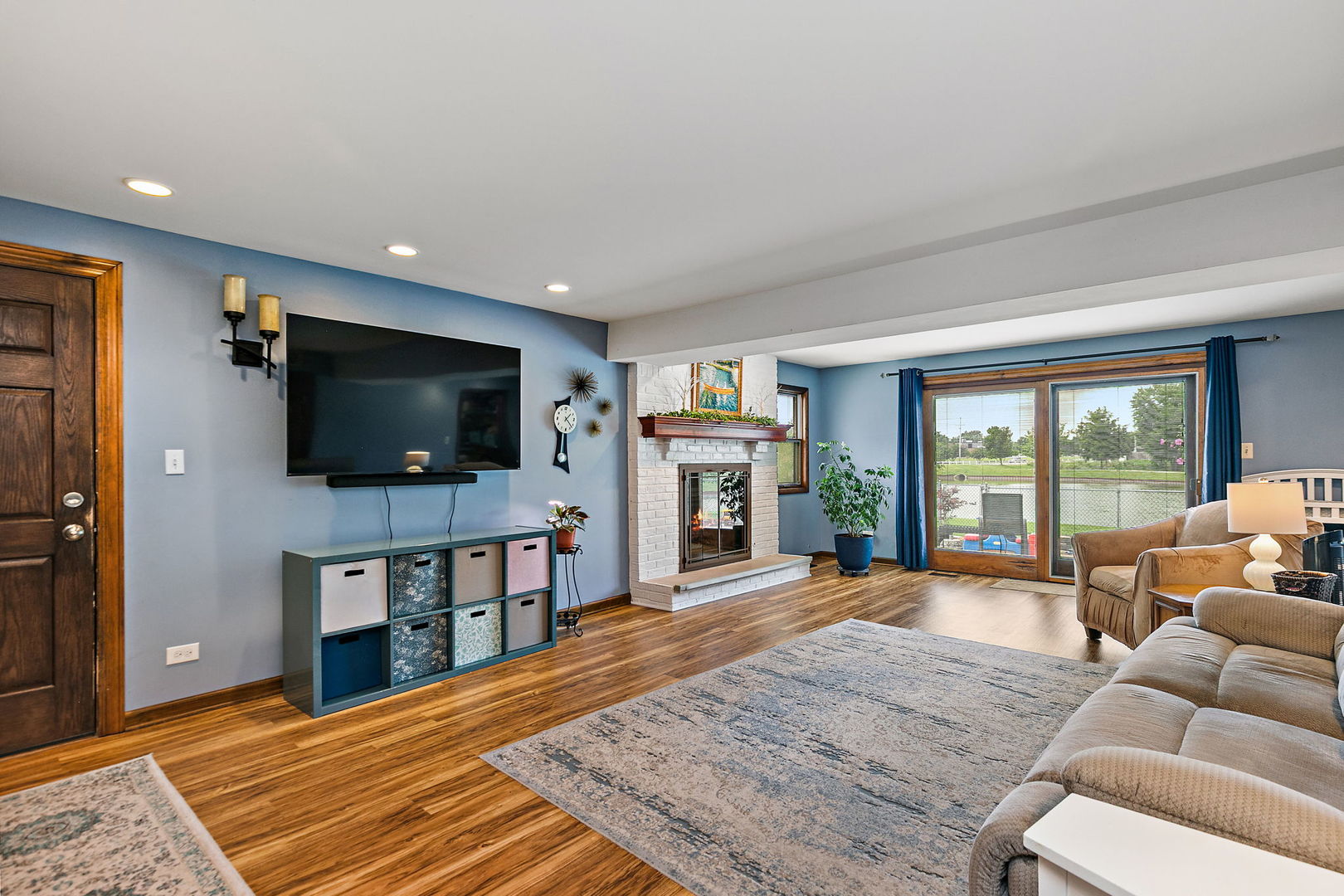 1324 PARKER Place, Elk Grove Village, IL 60007