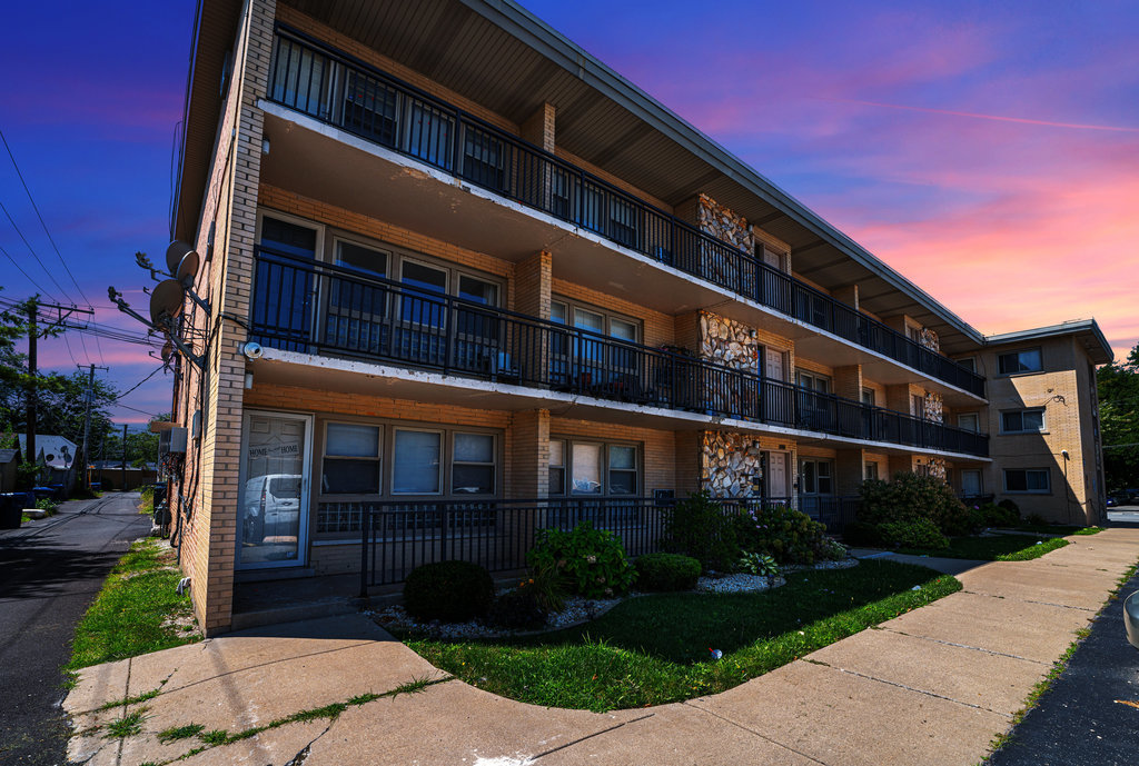 11908 Gregory Street #2, Blue Island, IL 60406