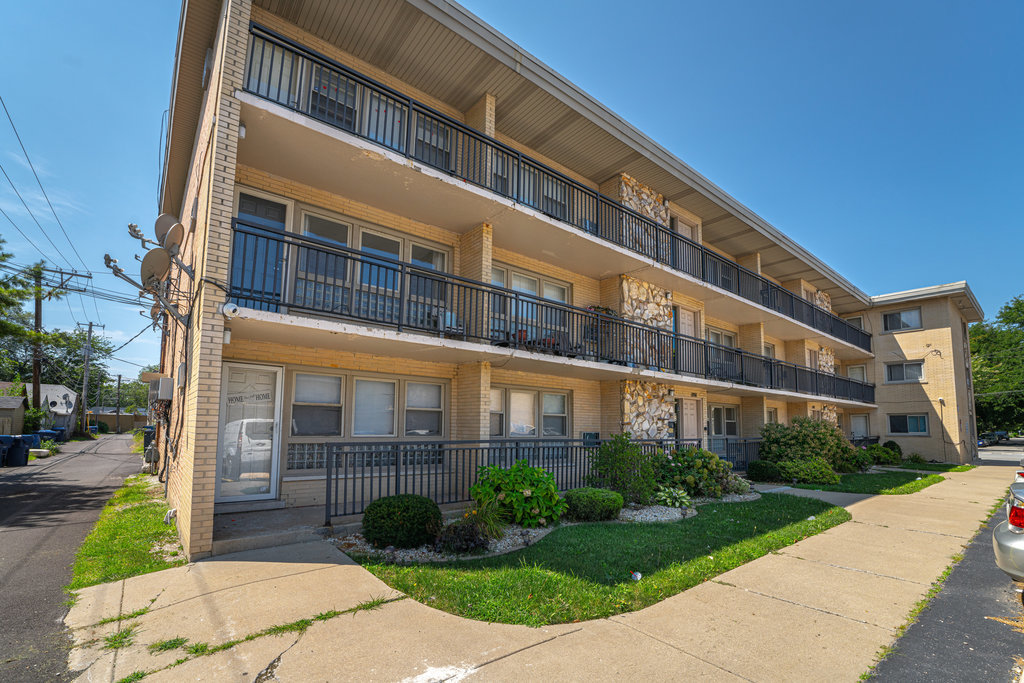 11908 Gregory Street #2, Blue Island, IL 60406