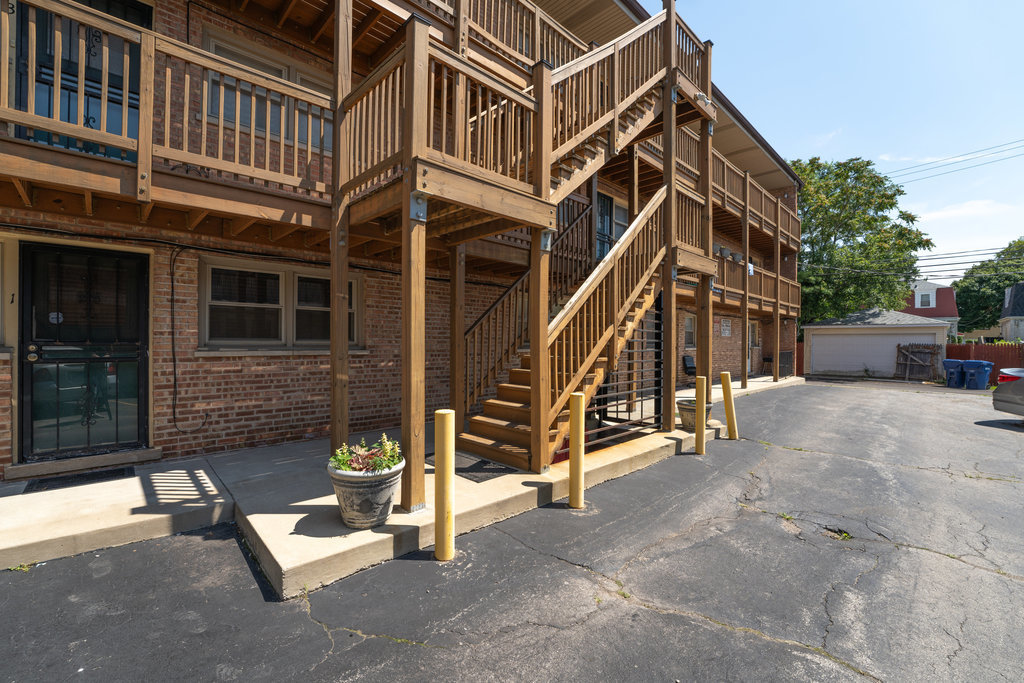 11908 Gregory Street #2, Blue Island, IL 60406