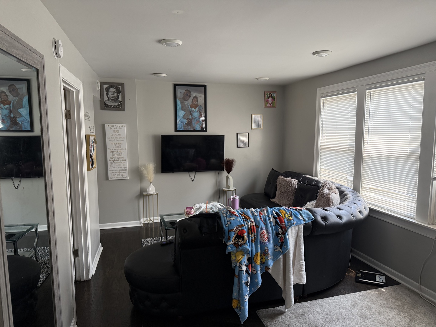 5437 S Seeley Avenue, Chicago, IL 60609