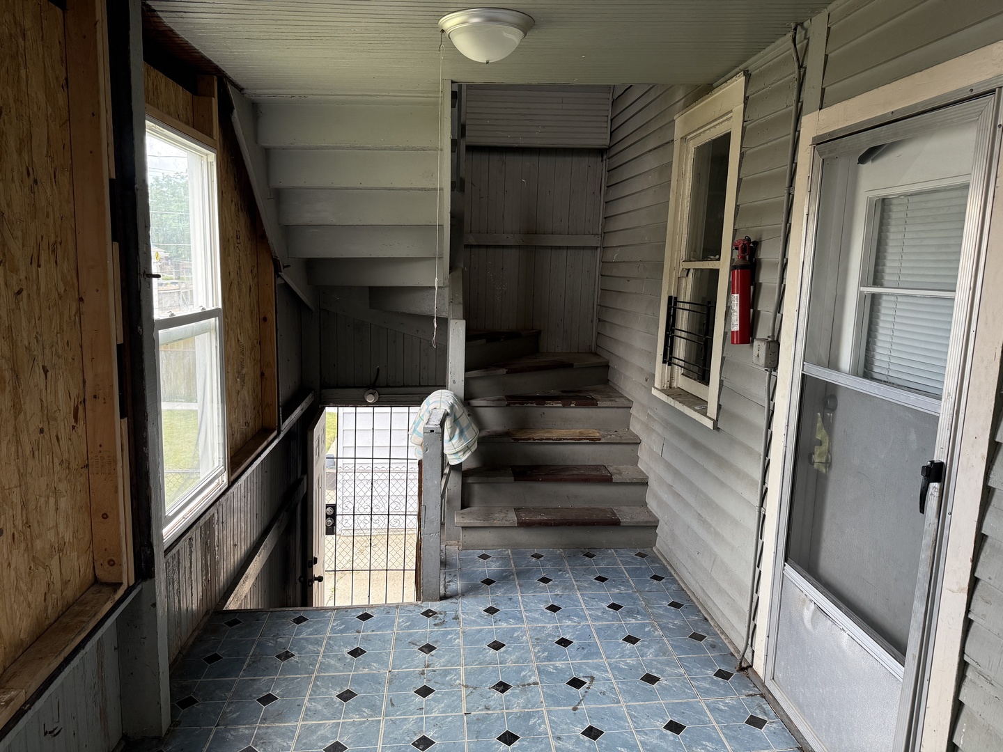 5437 S Seeley Avenue, Chicago, IL 60609