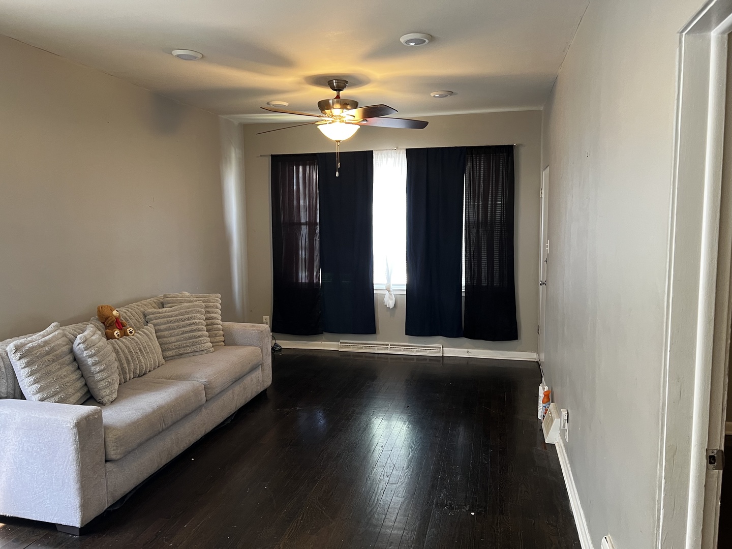 5437 S Seeley Avenue, Chicago, IL 60609