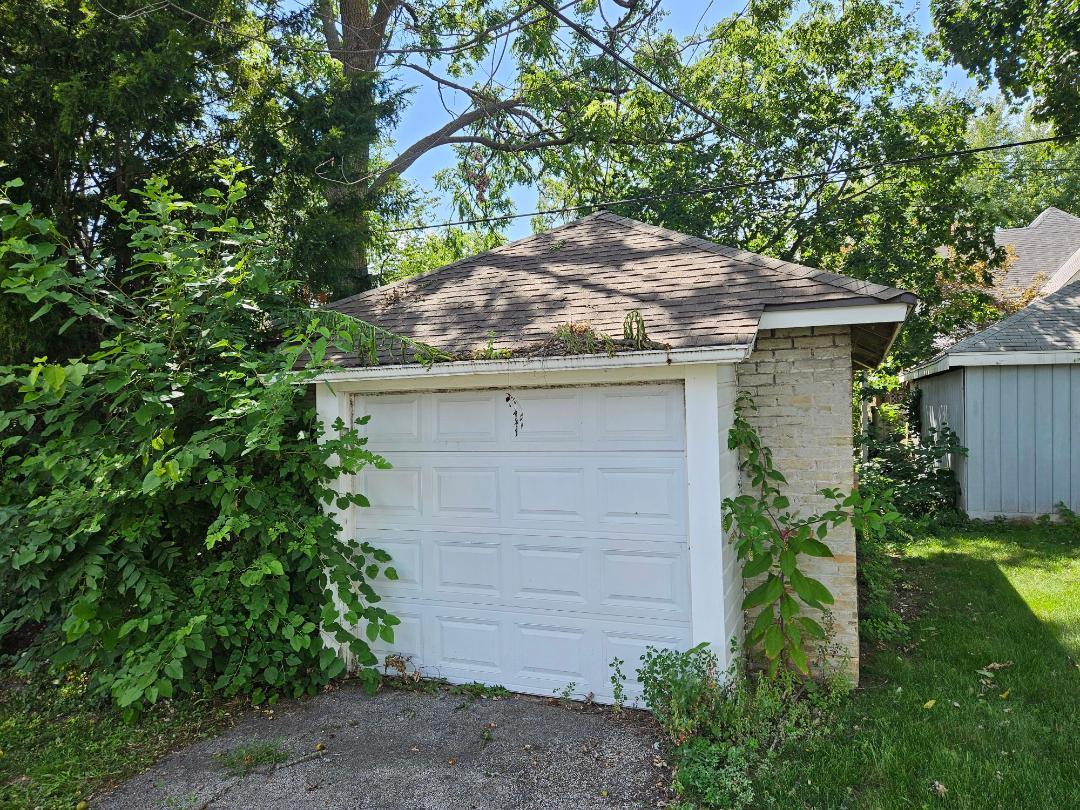 25 S Lord Street, Carpentersville, IL 60110