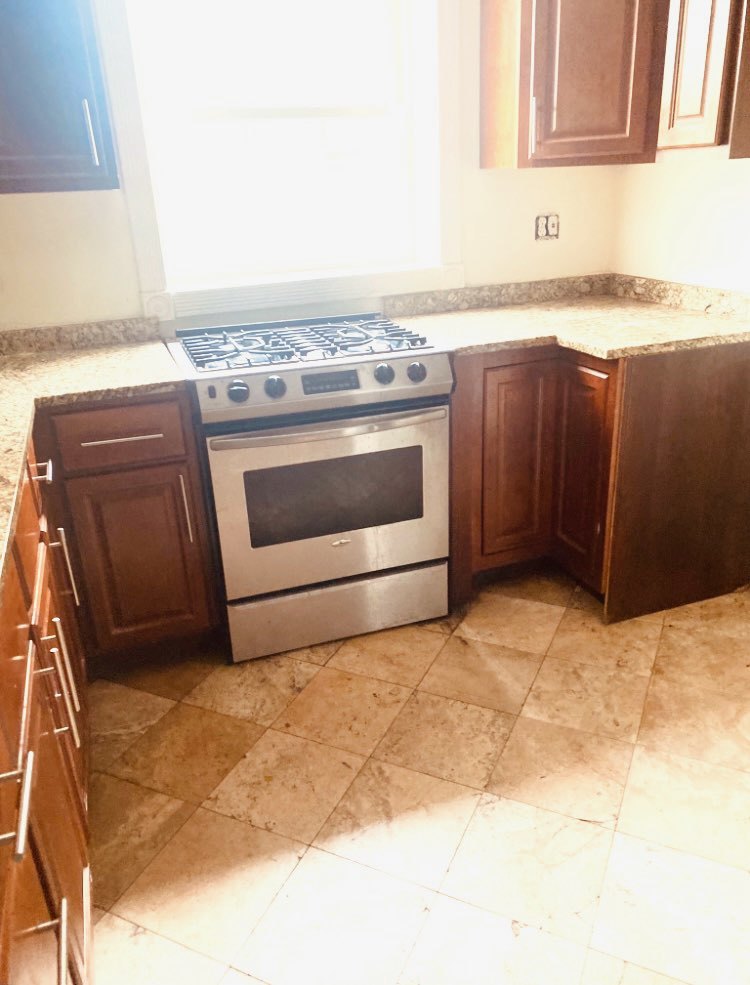 9632 S Charles Street #2R, Chicago, IL 60643