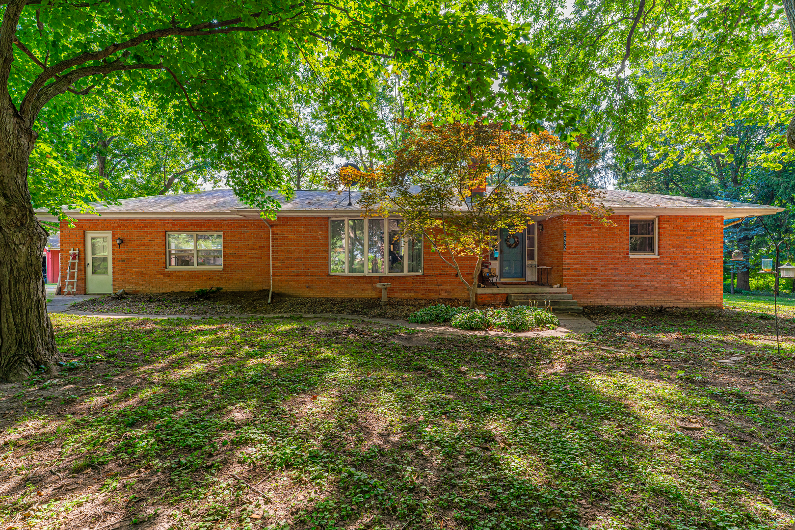 3609 Grampp Road, Shirley, IL 61772