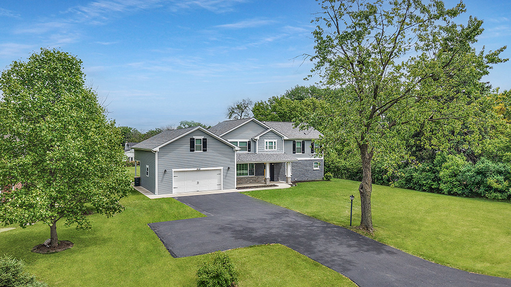 8081 Tennessee Avenue, Willowbrook, IL 60527