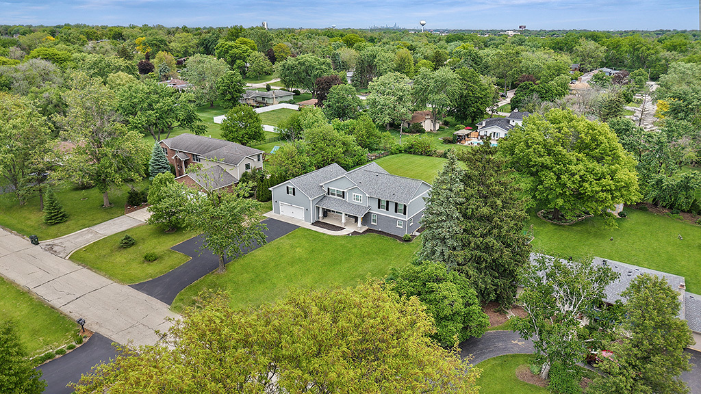 8081 Tennessee Avenue, Willowbrook, IL 60527