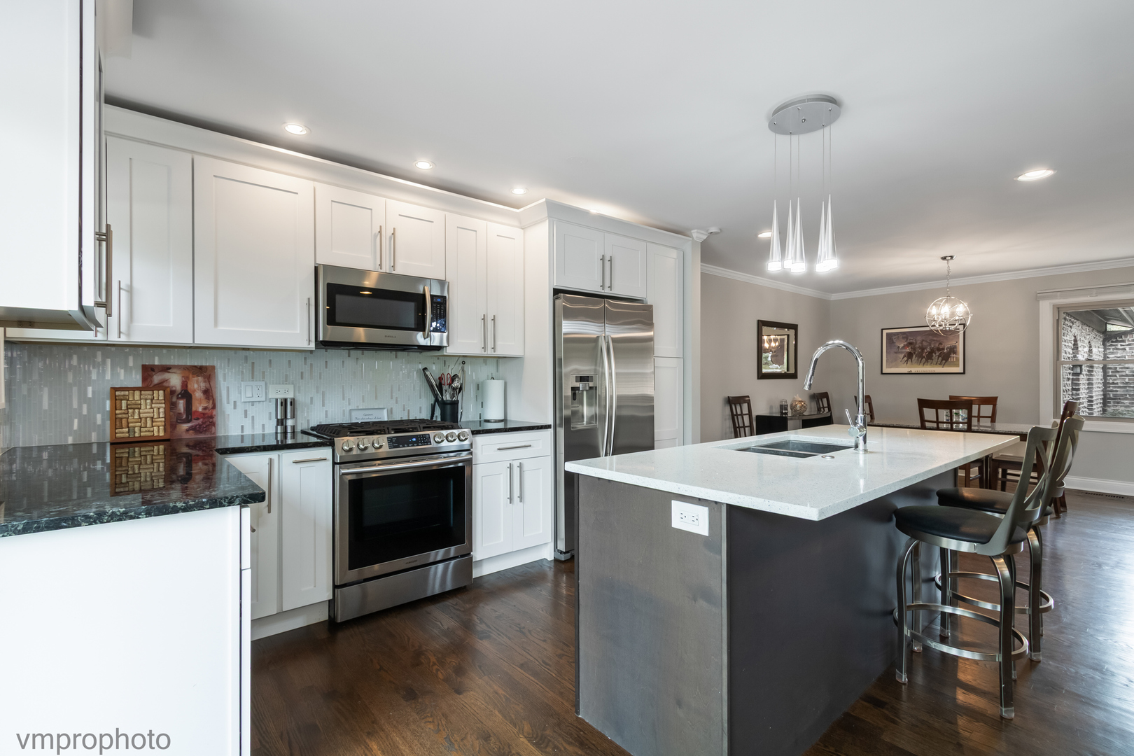 923 S Stonehedge Lane, Palatine, IL 60067
