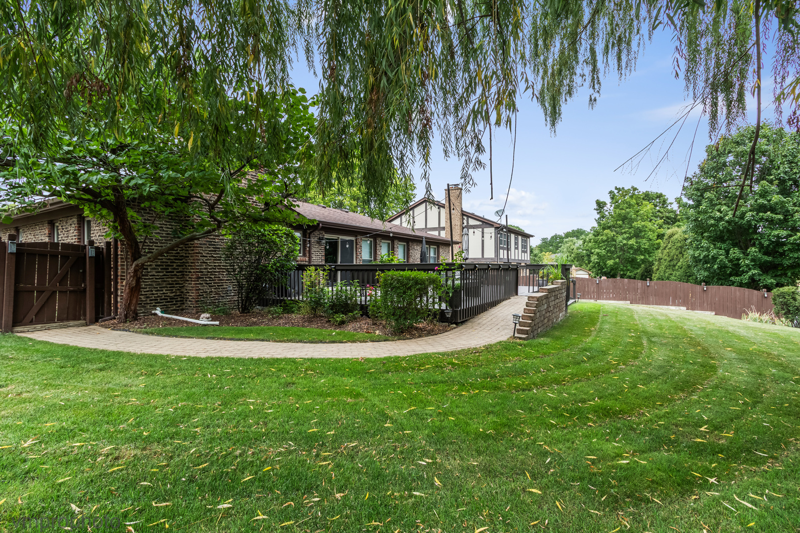 923 S Stonehedge Lane, Palatine, IL 60067