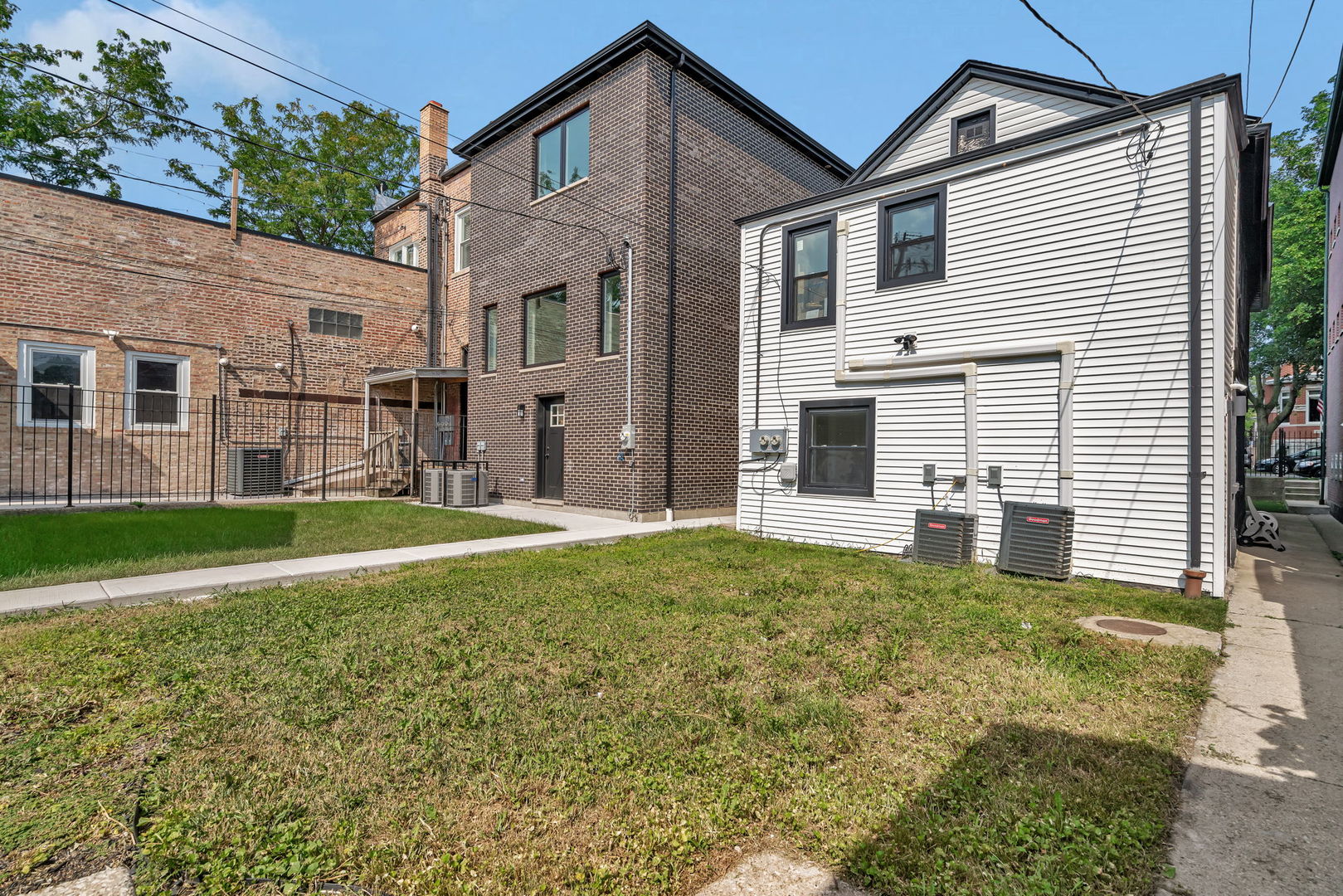 3504 S Union Avenue, Chicago, IL 60609