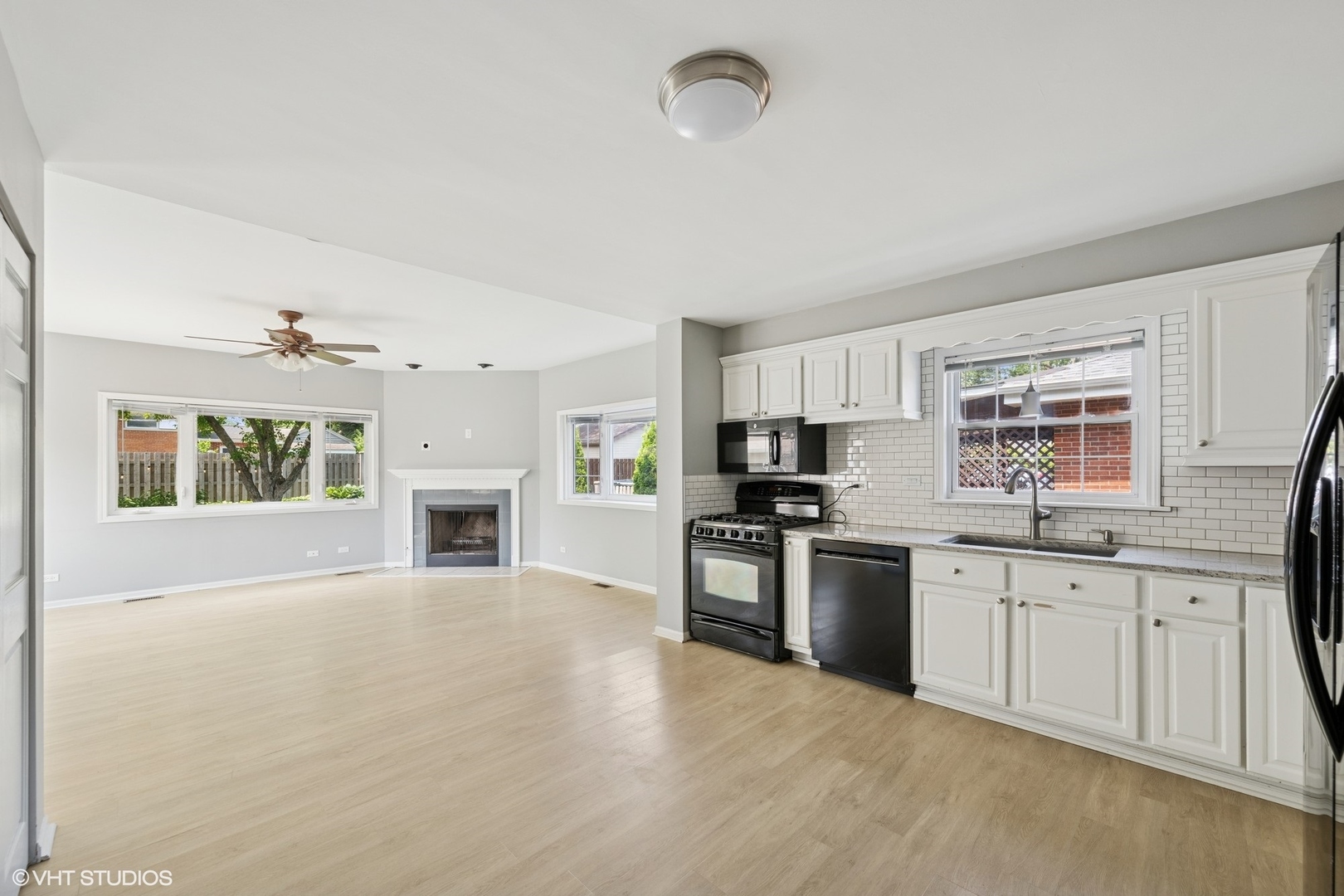1419 W Miner Street, Arlington Heights, IL 60005