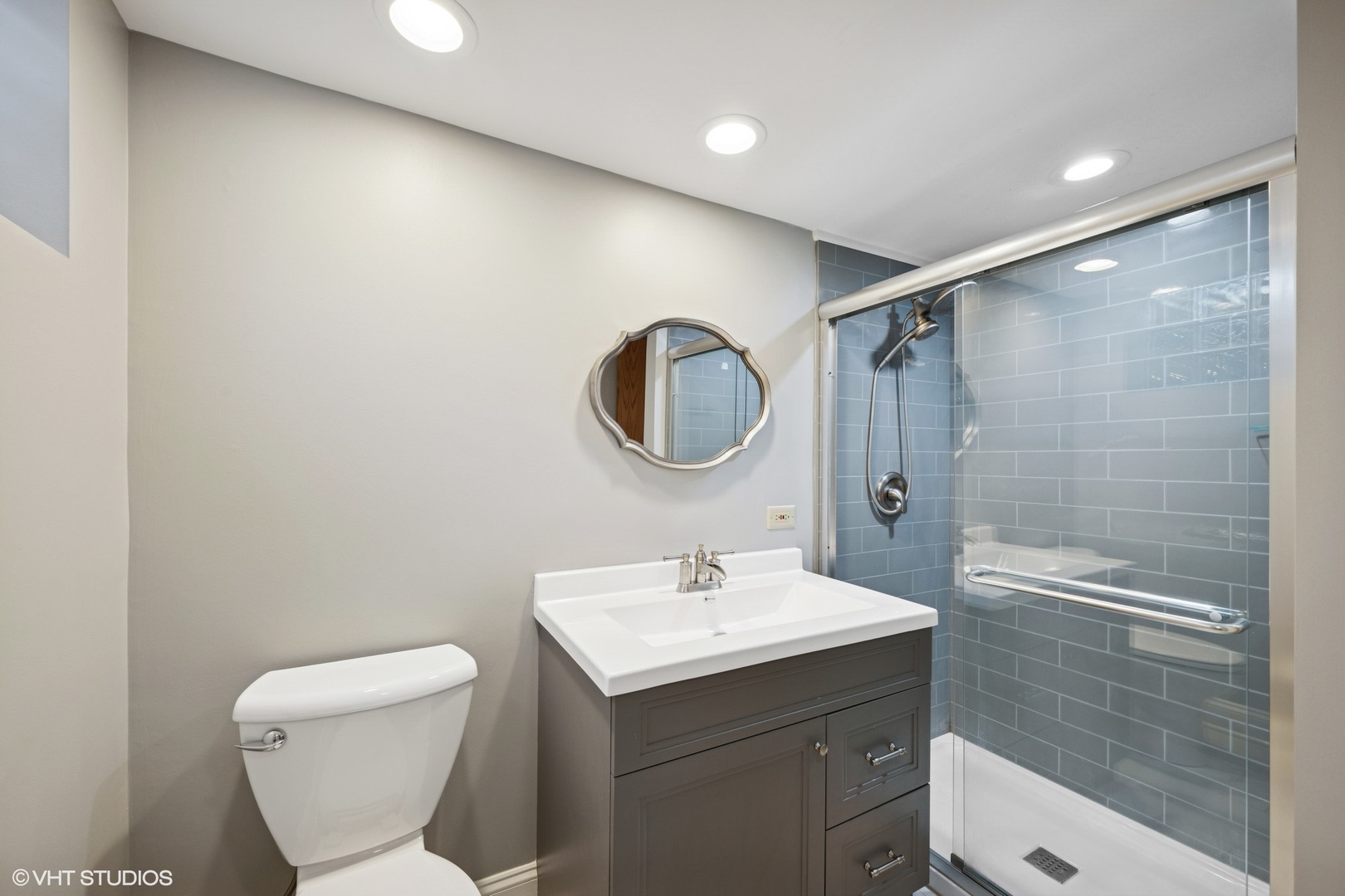 1419 W Miner Street, Arlington Heights, IL 60005