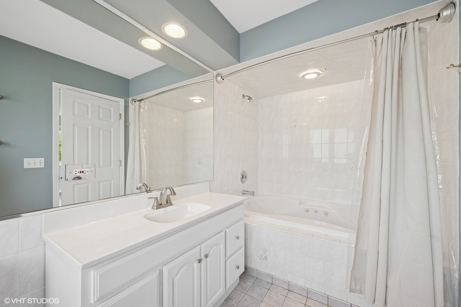 1419 W Miner Street, Arlington Heights, IL 60005
