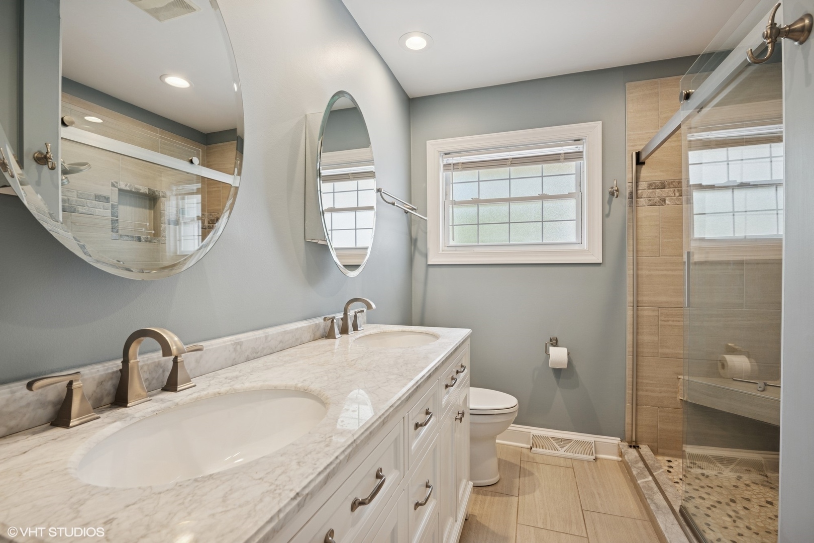 1419 W Miner Street, Arlington Heights, IL 60005