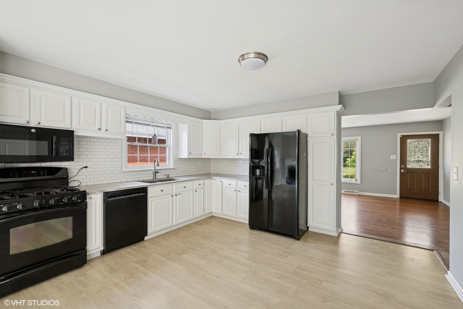 1419 W Miner Street, Arlington Heights, IL 60005