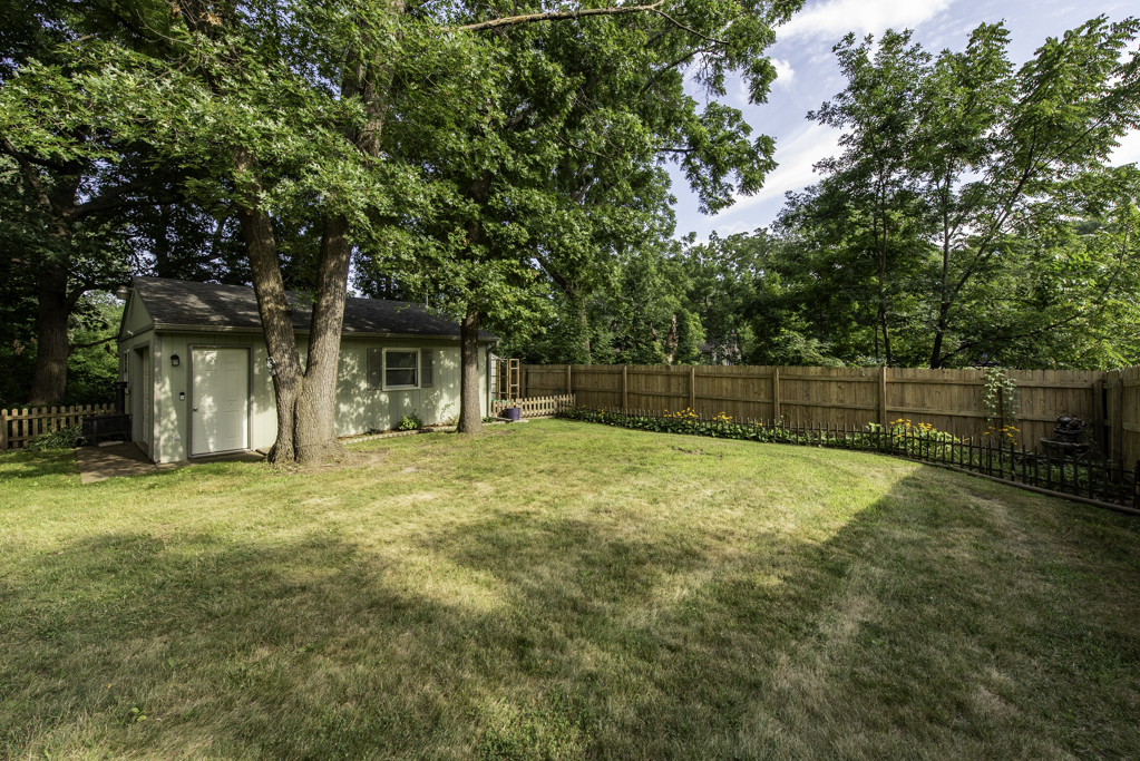 1129 Park Avenue, Winthrop Harbor, IL 60096