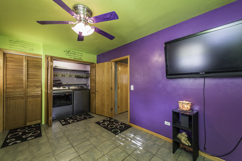 1129 Park Avenue, Winthrop Harbor, IL 60096