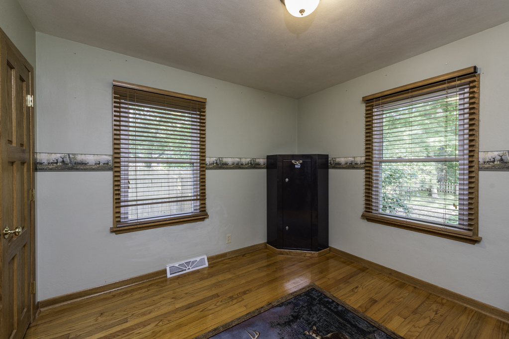 1129 Park Avenue, Winthrop Harbor, IL 60096