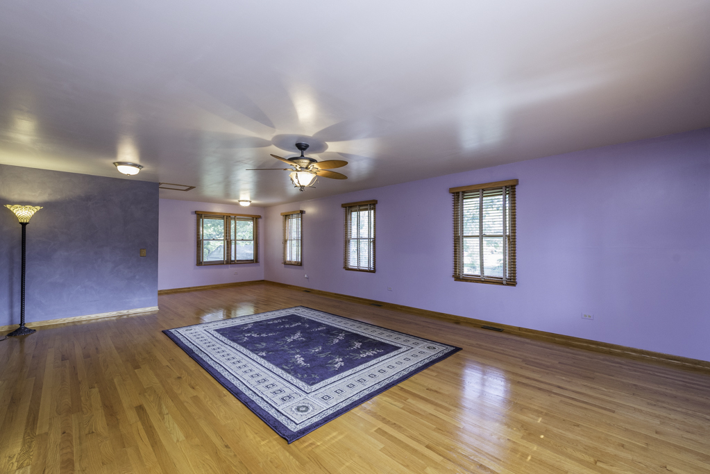 1129 Park Avenue, Winthrop Harbor, IL 60096