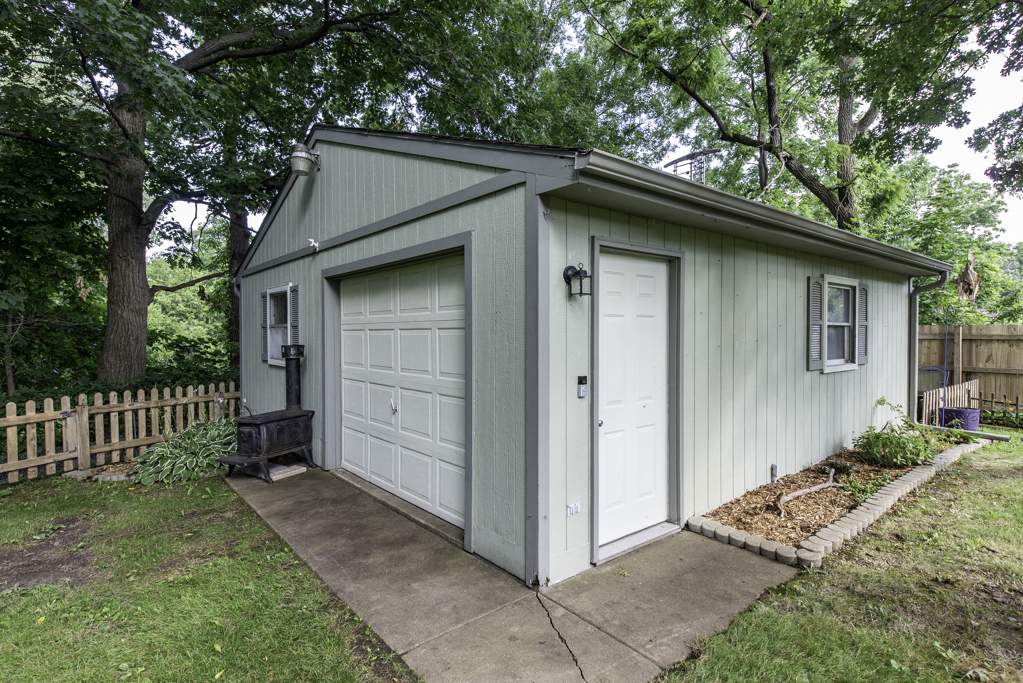 1129 Park Avenue, Winthrop Harbor, IL 60096