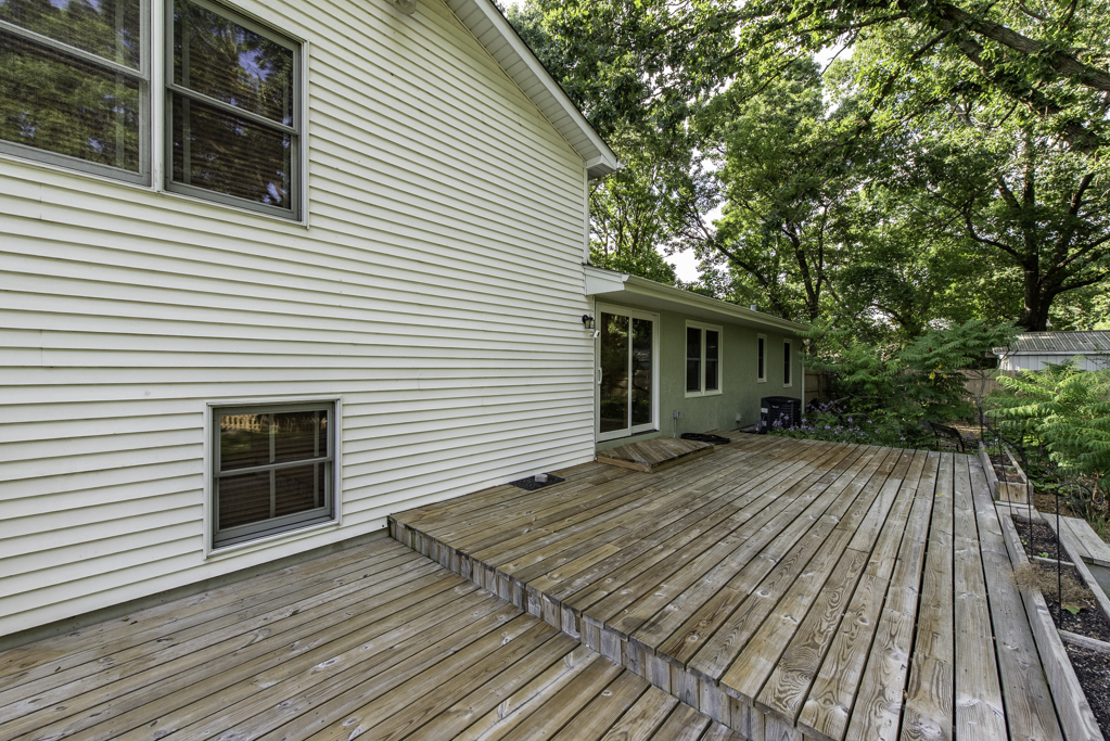 1129 Park Avenue, Winthrop Harbor, IL 60096